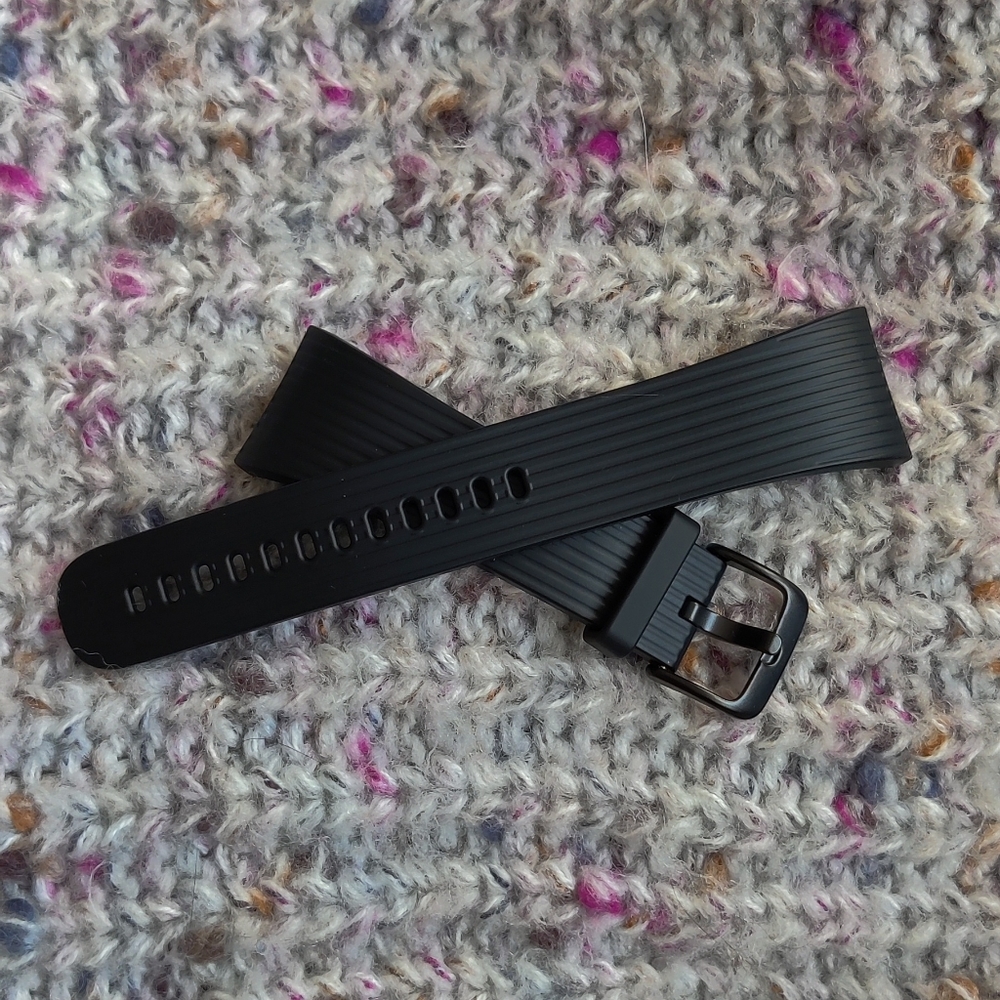 Samsung Gear Fit2 BAND ONLY Black Lines L
